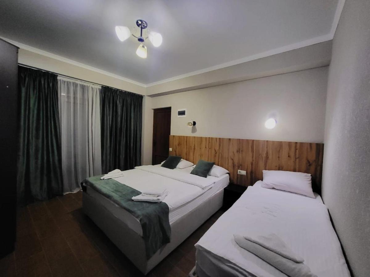 Leon Hotel New Athos Esterno foto