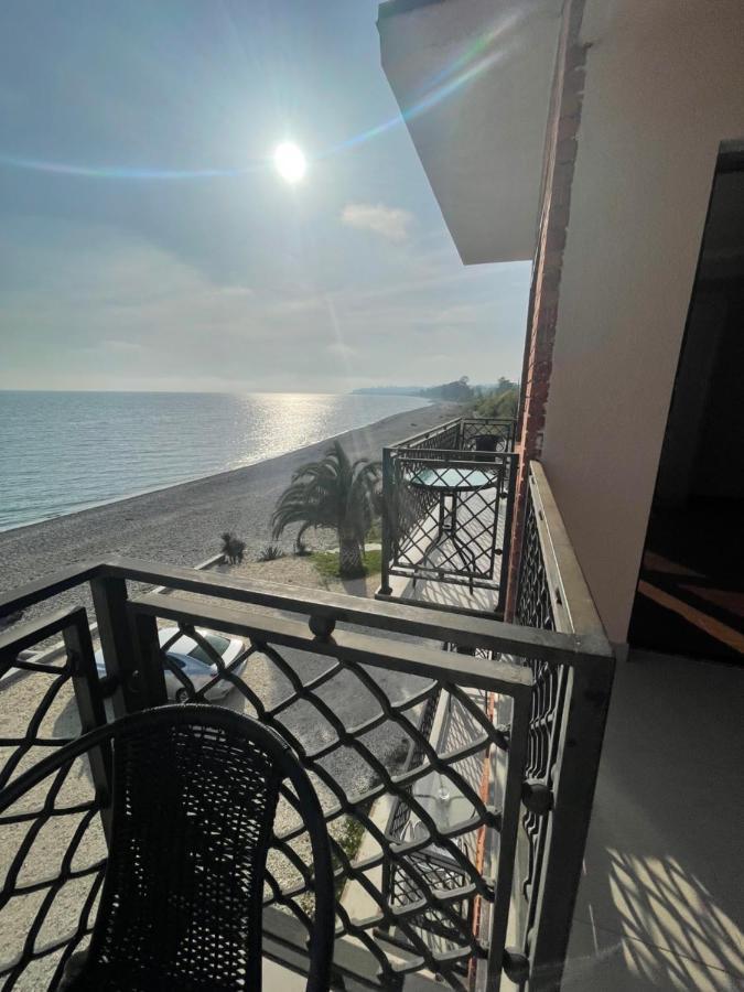 Leon Hotel New Athos Esterno foto