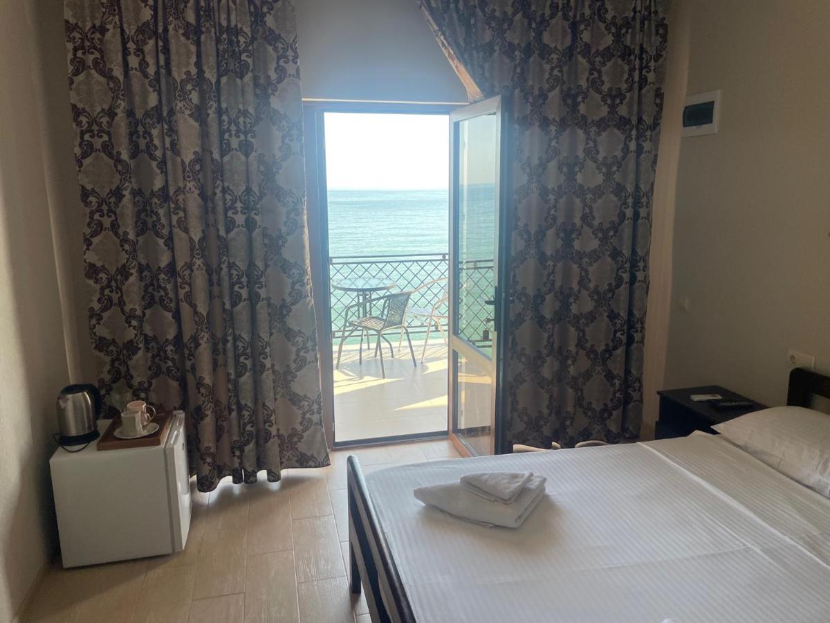 Leon Hotel New Athos Esterno foto